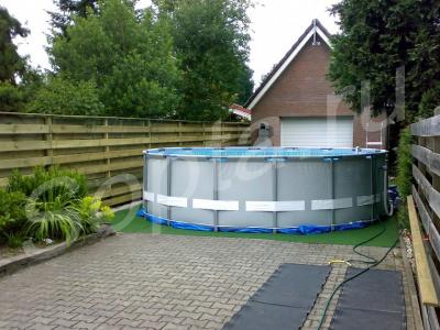   Intex Ultra Frame Pool